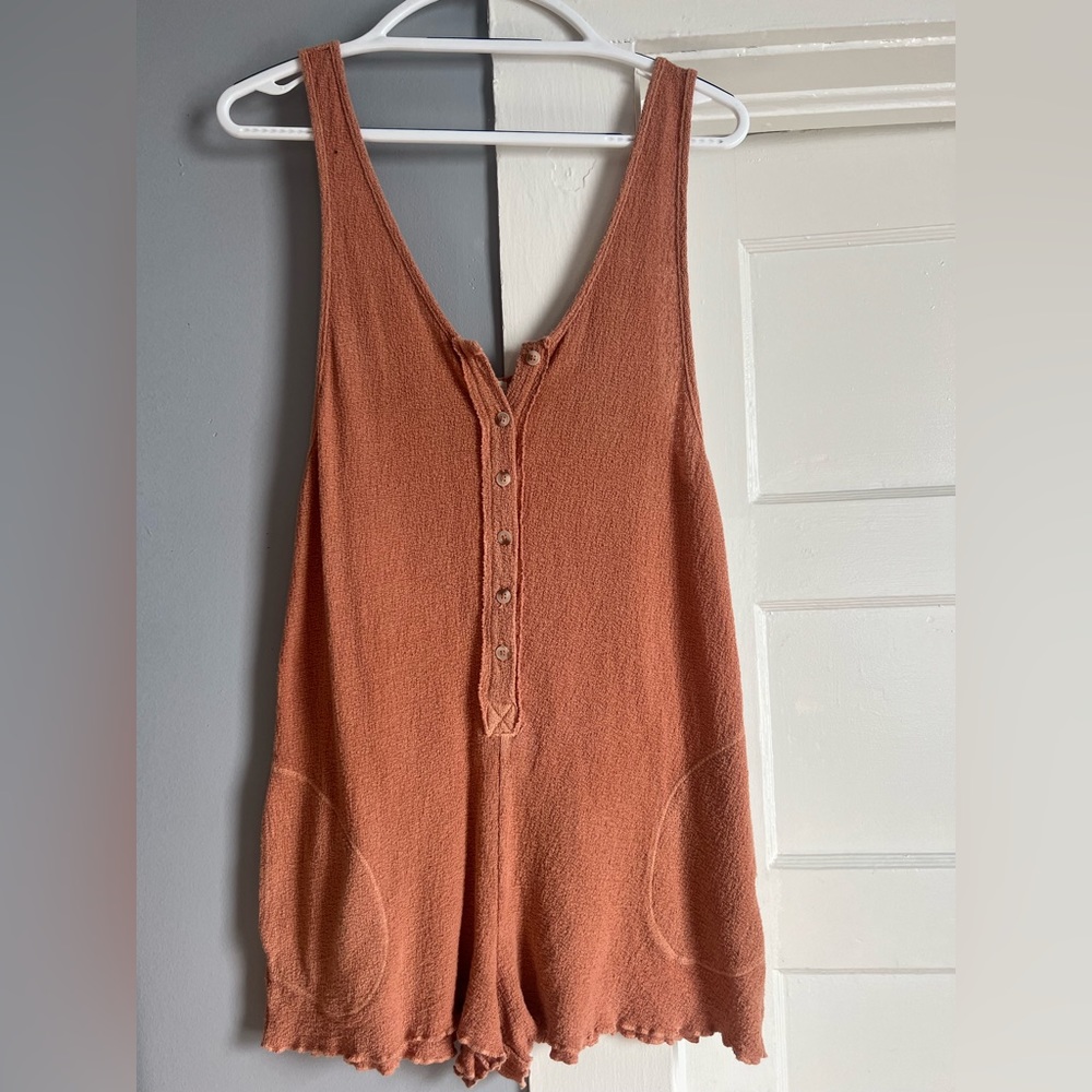 Peach Billabong romper XS/S